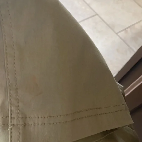 Tan trousers with 31” inseam, stretchy material, slight blemish at the hem - Picture 5 of 5